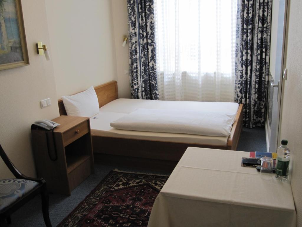 Hotel Pension Fasanenhaus Berlim Quarto foto