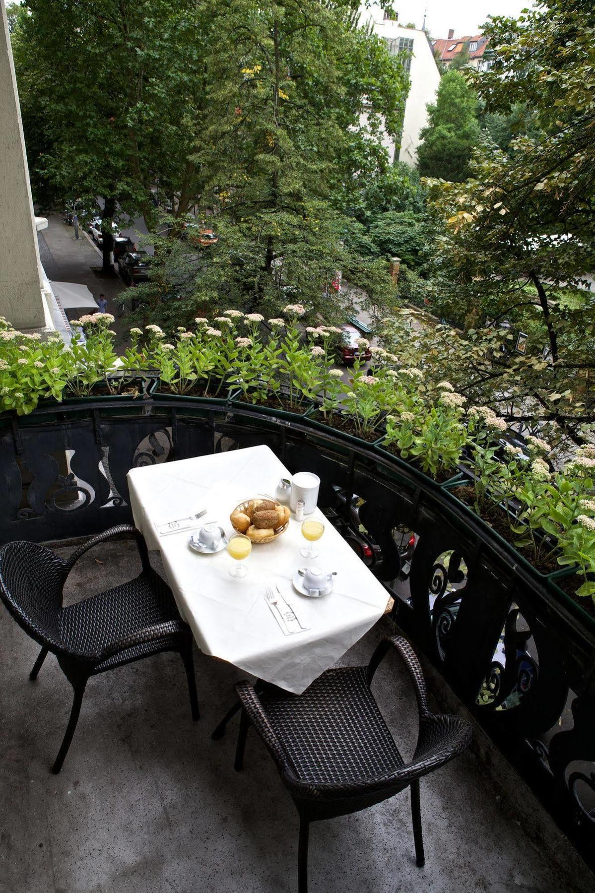 Hotel Pension Fasanenhaus Berlim Exterior foto
